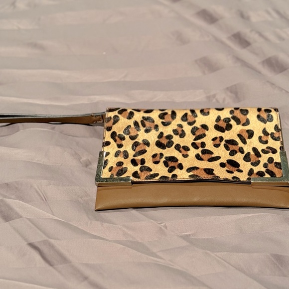 The Limited leopard clutch - Picture 1 of 2